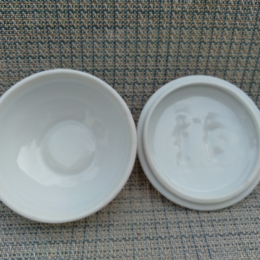 Vintage Bisque Porcelain Trinket / Jewelry Dish - Picture 5 of 7